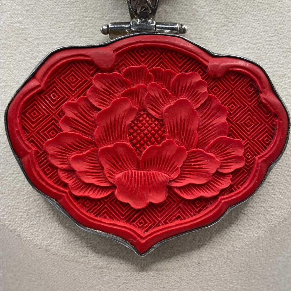 Vintage Sterling Silver Large Chinese Cinnabar Heart Shaped Pendant - Picture 7 of 10
